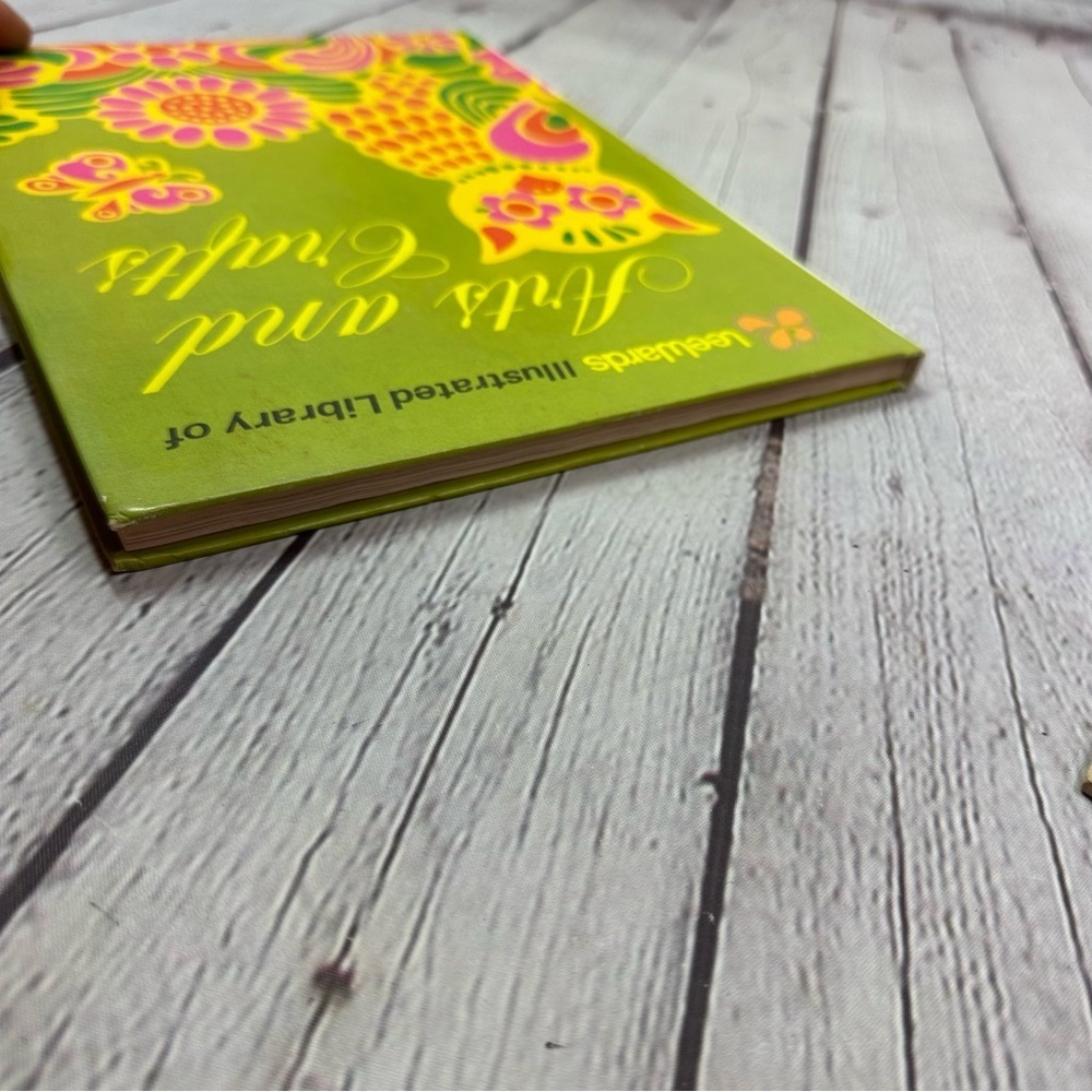 vintage retro 1974 LeeWards Illustrated Library of Arts and Crafts Book vol 4 - Picture 3 of 8